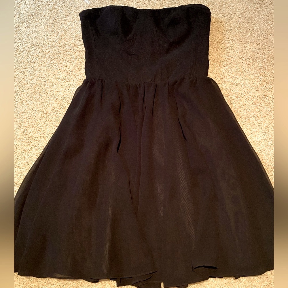 Black Strapless Guess Minidress